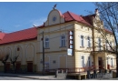 Kino Sokół:filmy dla dzieci, filmy romantyczne, spektakle operowe, cykliczne akcje kino na szpilkach, repertuar kinowy, srebrne kino Dąbrowa Tarnowska
